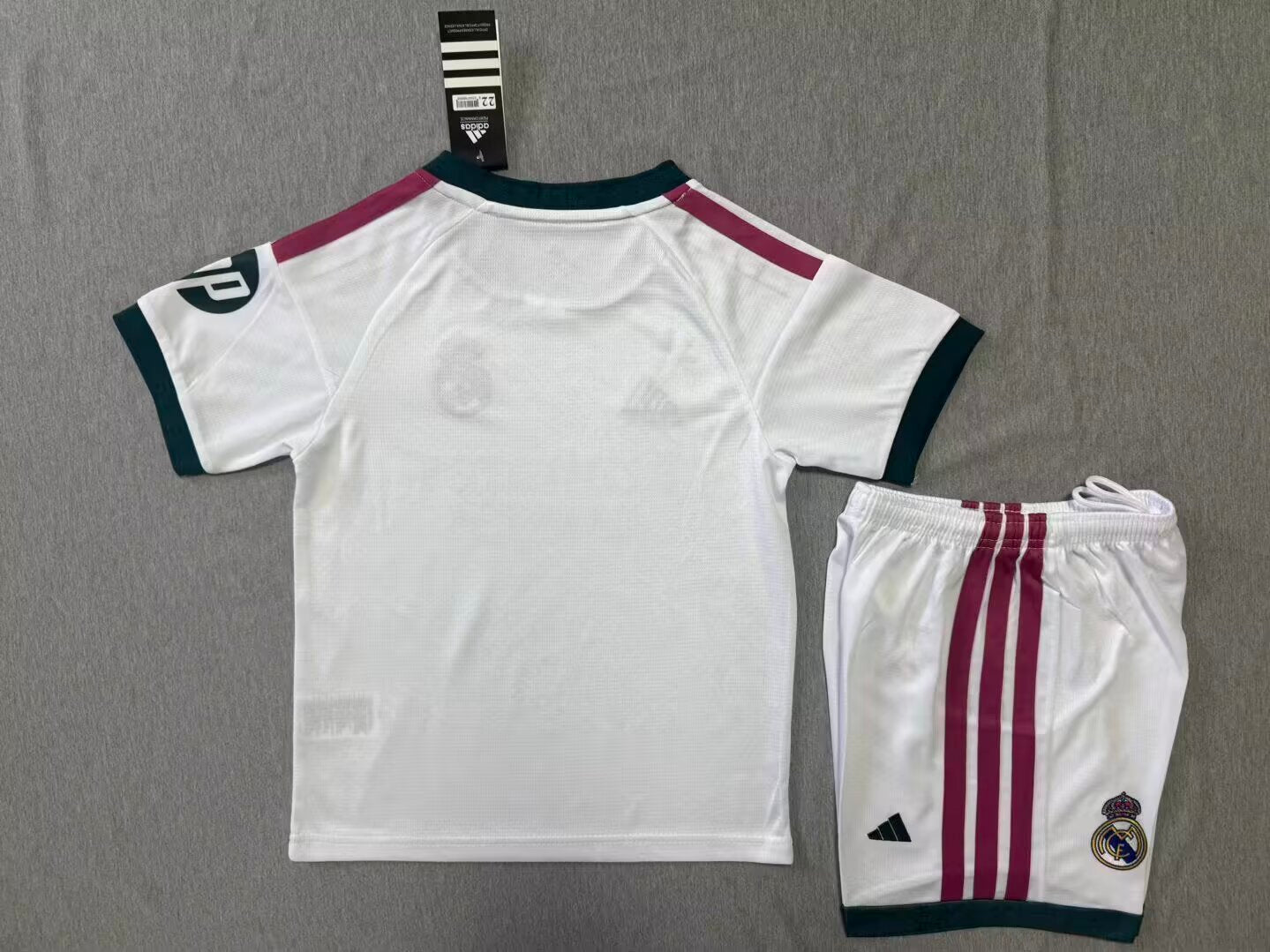 Real Madrid Kids Home Kit 2026/27 (Jersey + Shorts)
