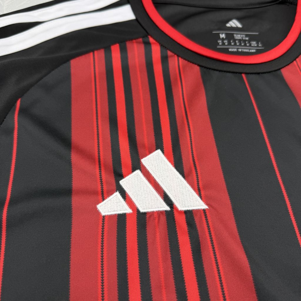 Front view of Eintracht Frankfurt Home Jersey 2026/27 in black and red
