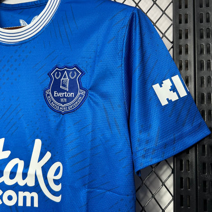 Everton 2024/25 Home Jersey - club crest and Stake.com sponsor close-up
