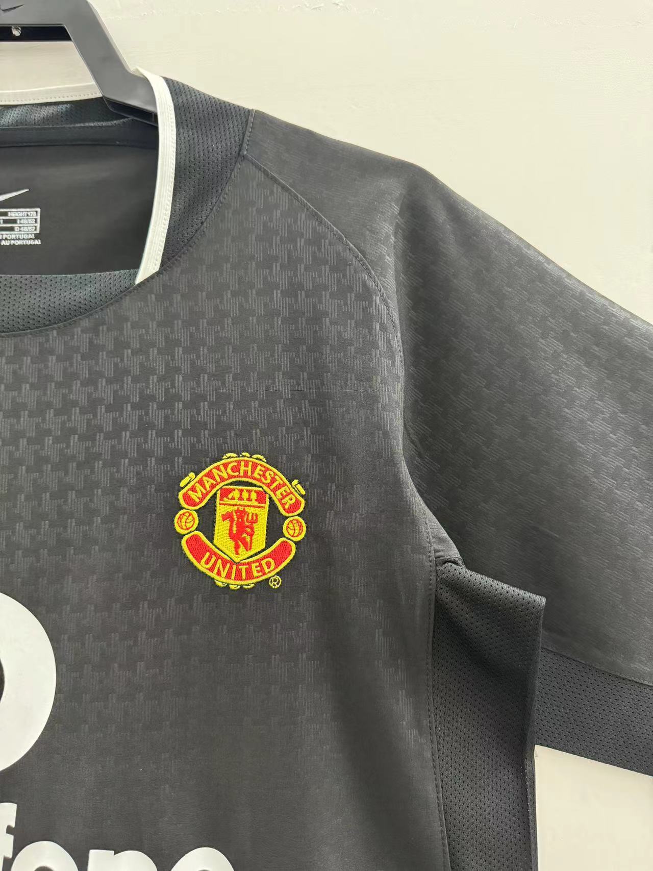 Manchester United Away Jersey 2003/04