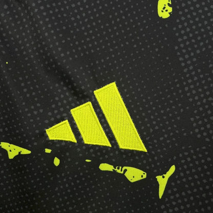 Columbus Crew Away Jersey 2025/26 front with dark dotted pattern and bright yellow graphics