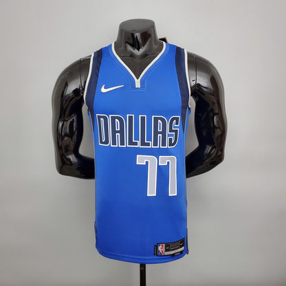 Dallas Mavericks Luka Dončić number 77 blue jersey front view
